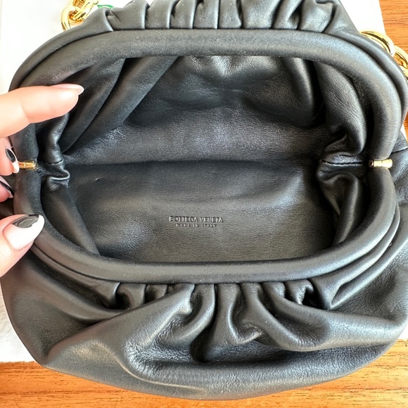 Bottega Veneta Chain Pouch Belt Bag in Black Leather - Picture 9 of 17